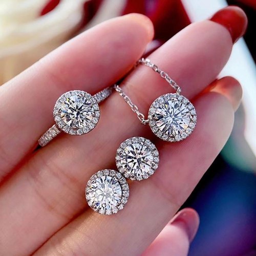 RUBY DIAMOND CUT EXCLUSIVE AND LUXURY QUALITY PENDANT CHAIN EARRINGS A –  Lexception